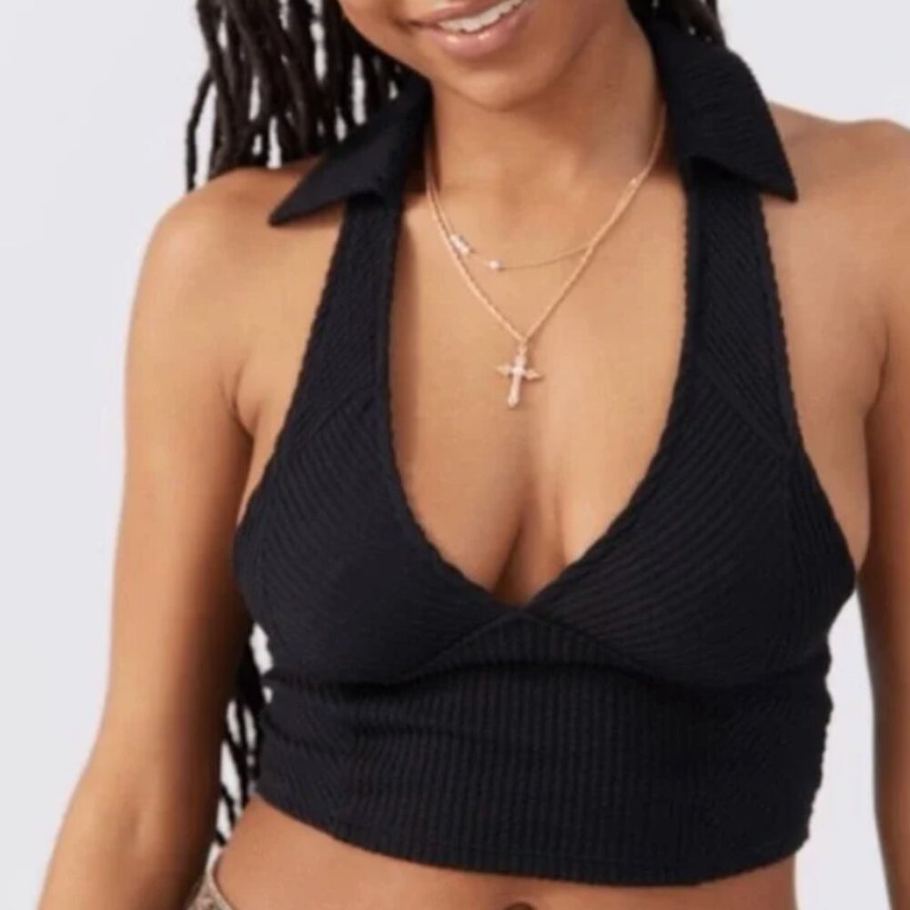 UO Ford Collared Cropped Top Black | Size: xs